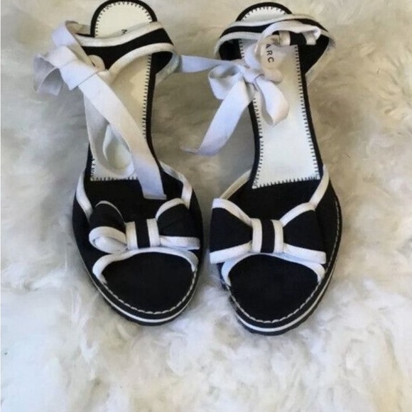 Marc Jacobs Canvas Lace Up Bow Tie Wedge Sandals Black/White Women's Size 8 - Picture 3 of 10